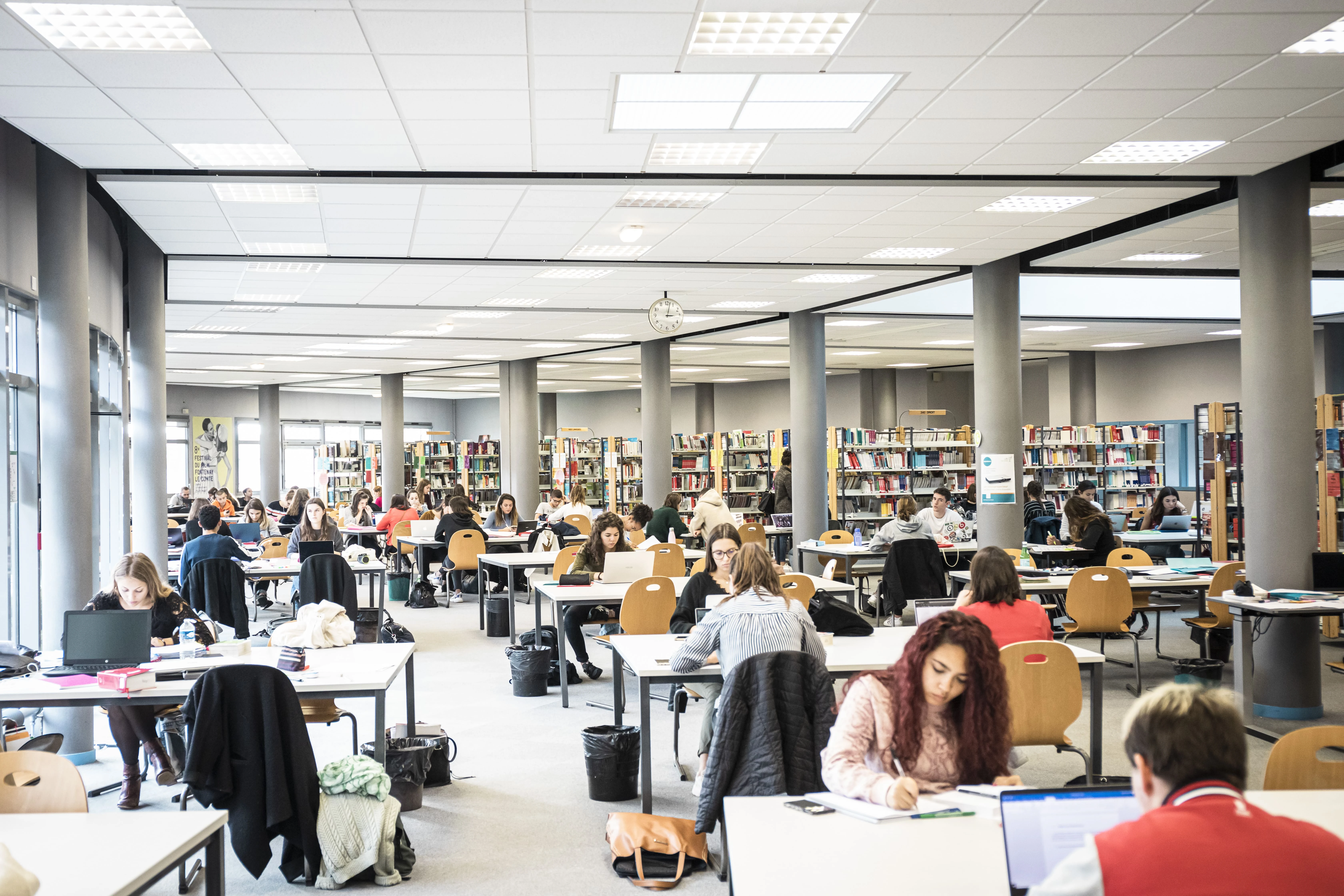 Vie étudiante en bibliothèque